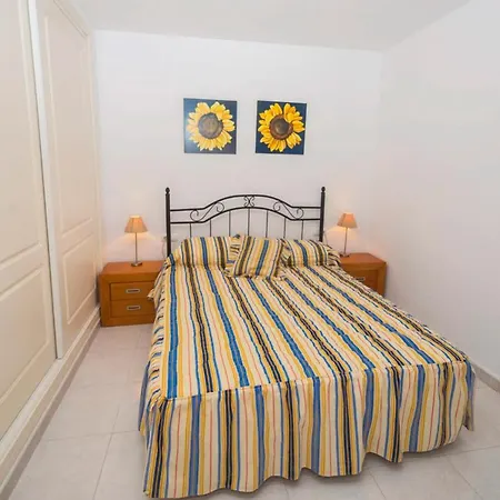 Topacio 4 Beach Appartement *